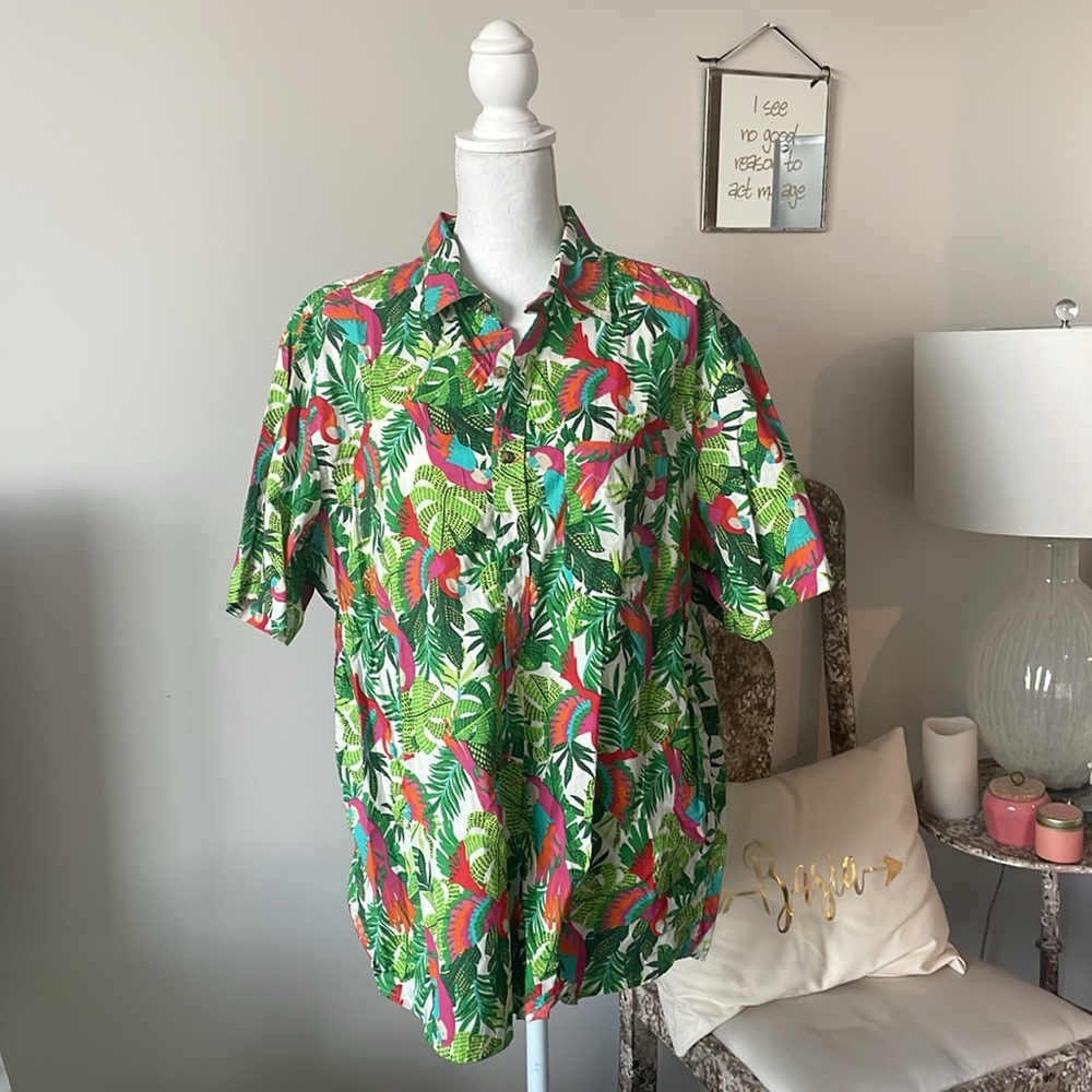 Old Navy Flamingo Men’s Button Down -Hawaiian Shirt